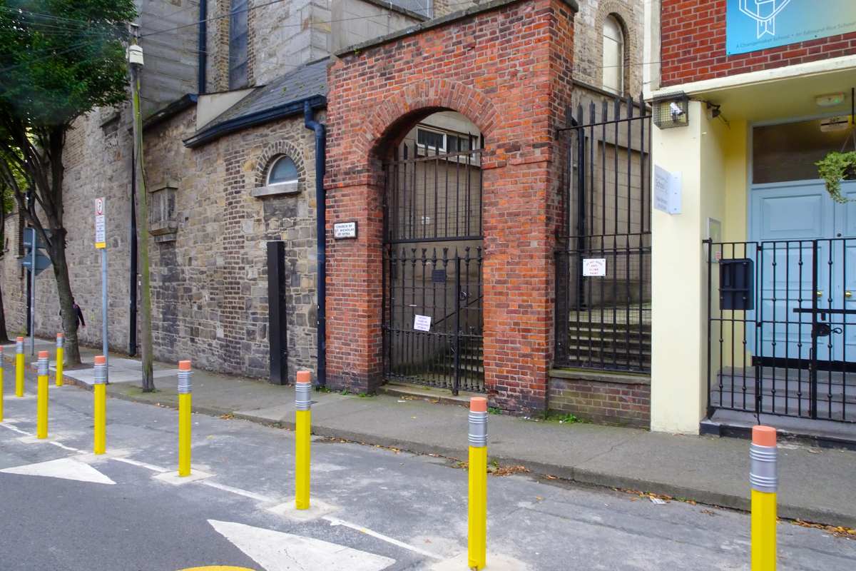 Dublin PiPencil Bollard New School Zone