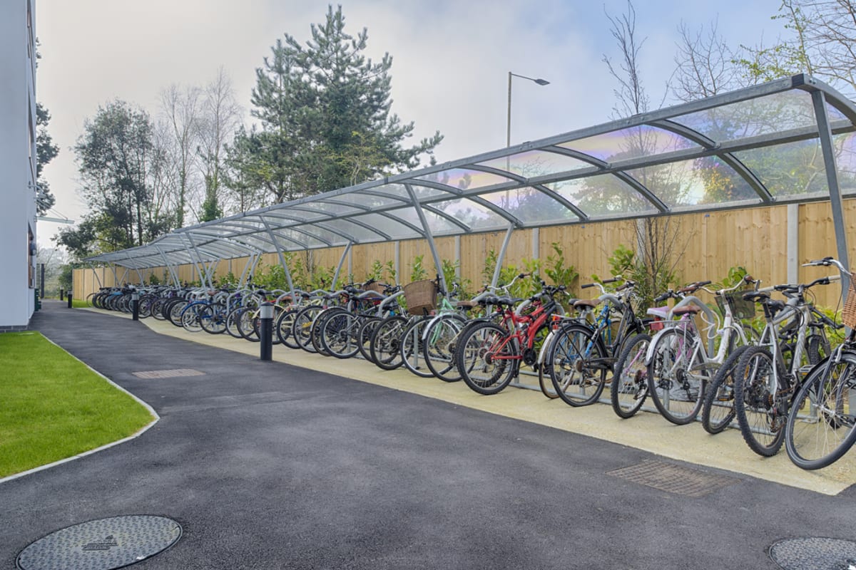 ollerton pluto cycle shelter