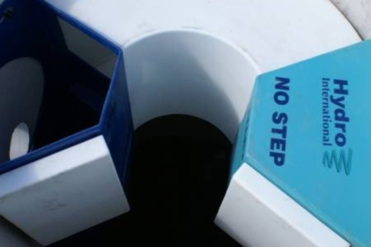 first defense hydrodynamic vortex separator