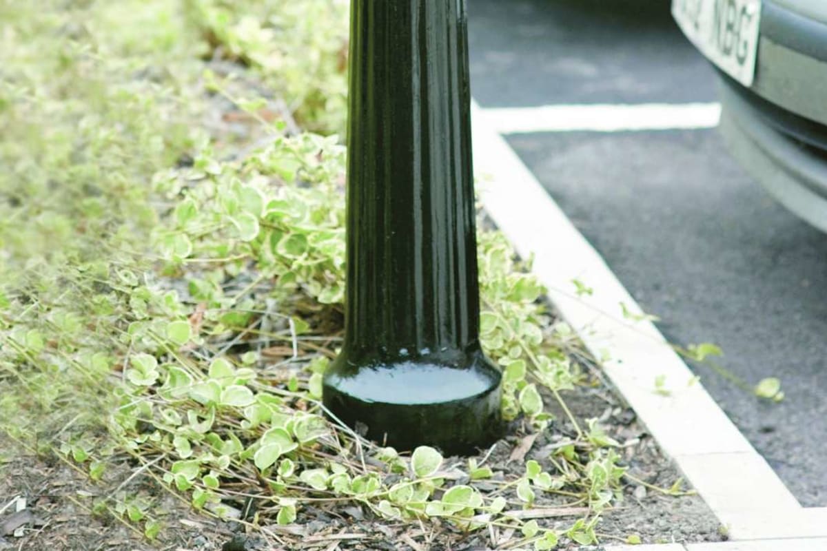 imperial msf 114 fluted with disc top cast iron bollard