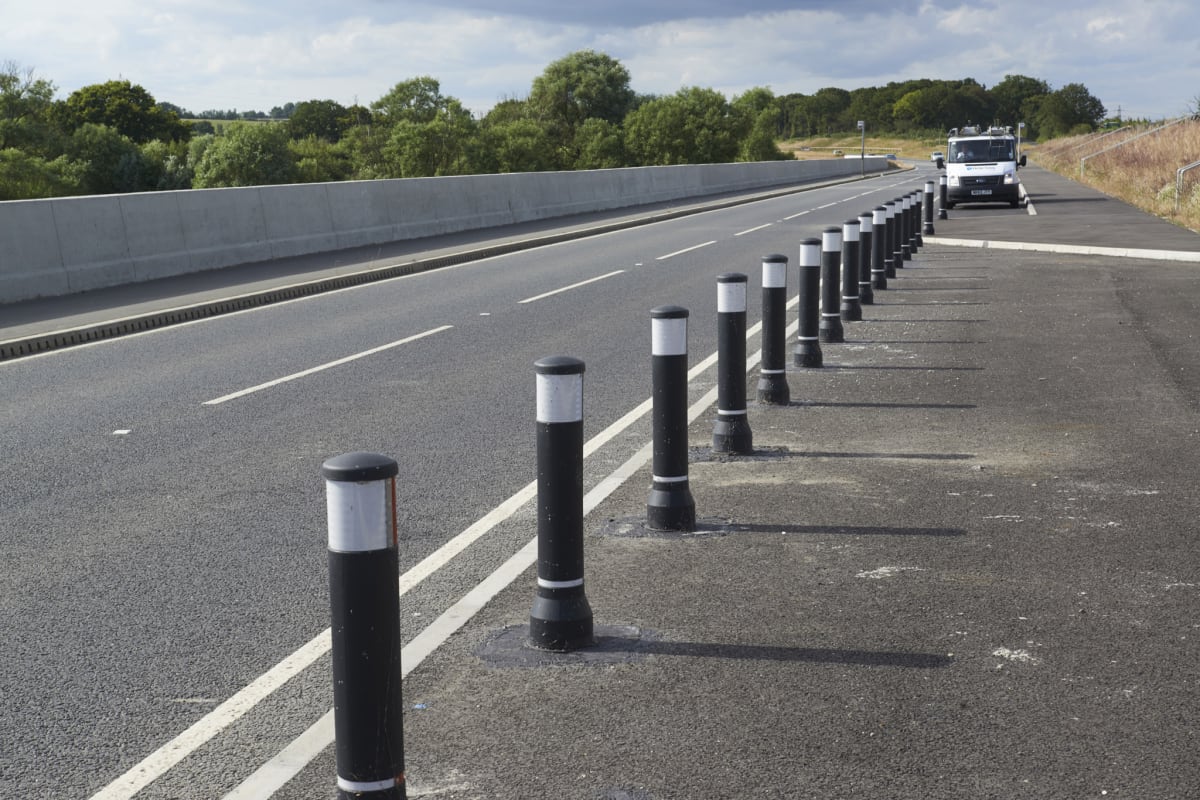 marshalls heritage 150 plastic bollard aberton reservoir