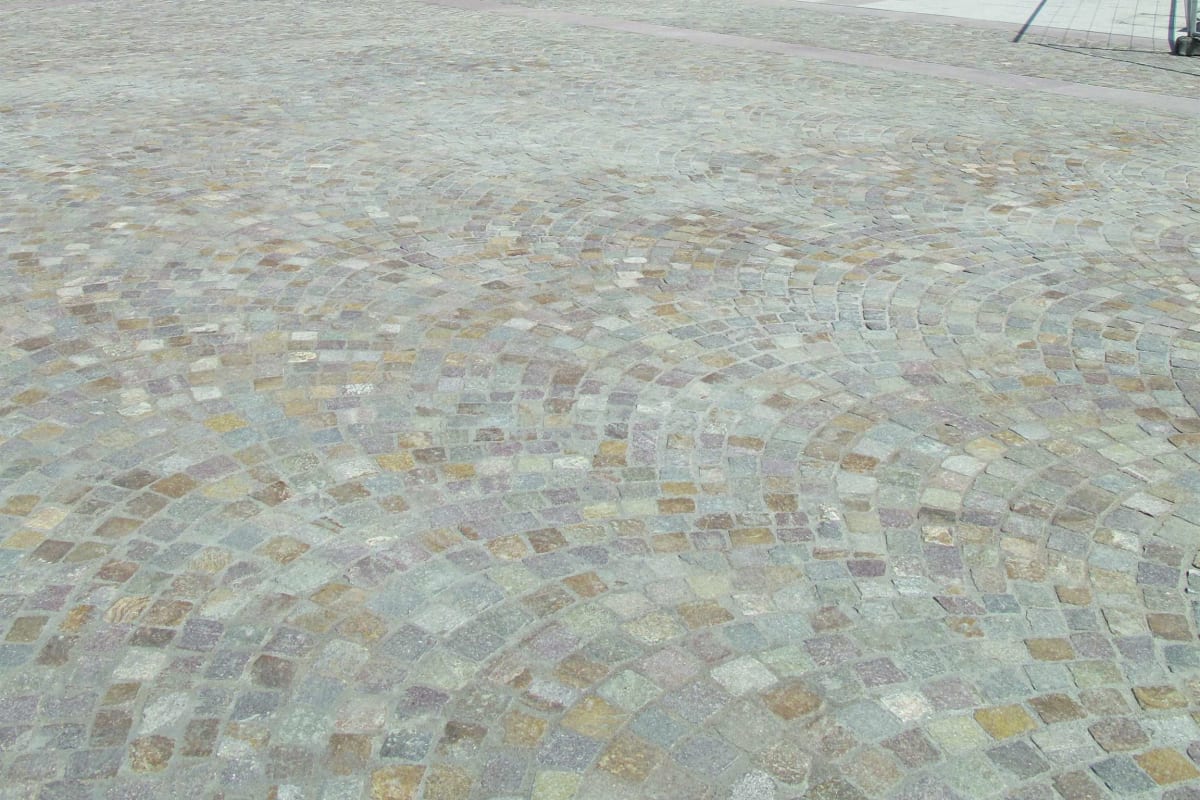 marshalls trentino porphyry setts manchester