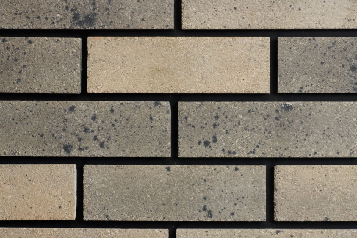 contemporary range poole platinum facing brick swatch panel
