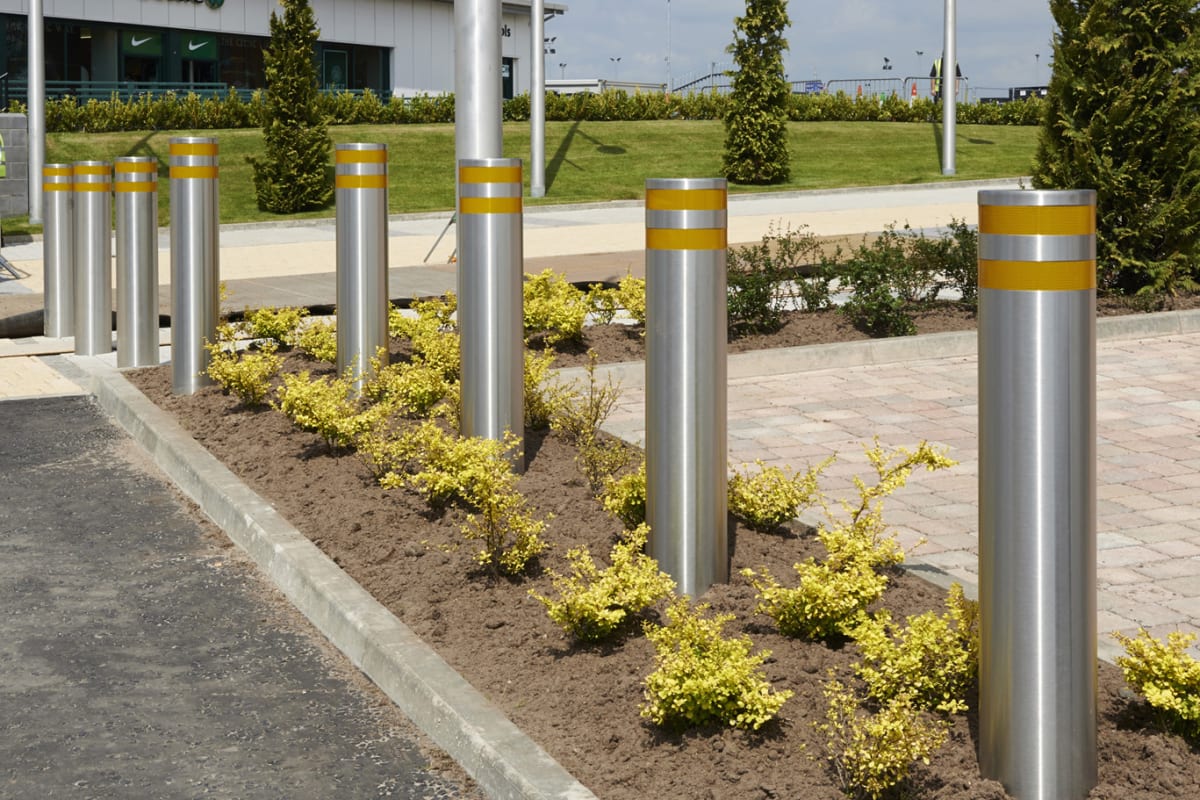 protective 75/40 stainless steel bollard