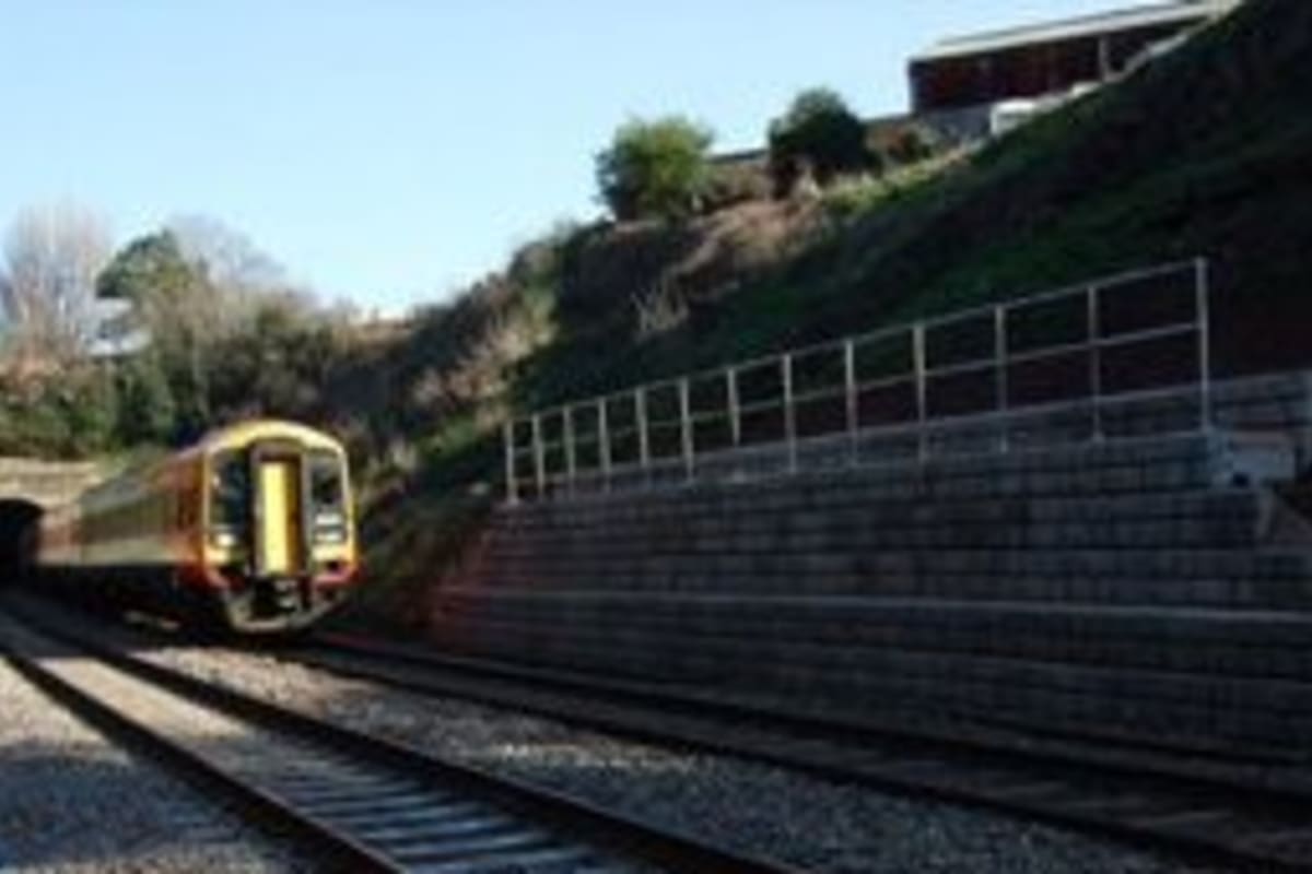 redi rock for rail