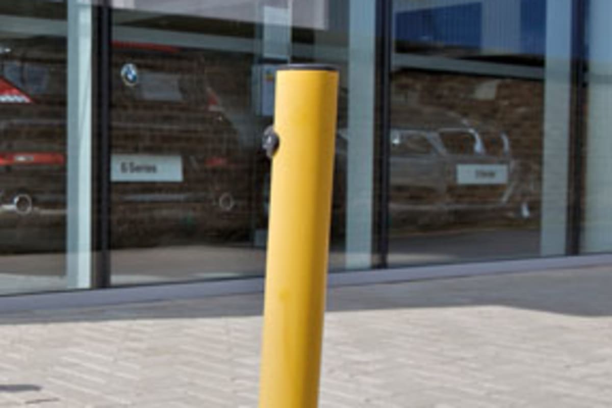 rt key op1 fold down bollards