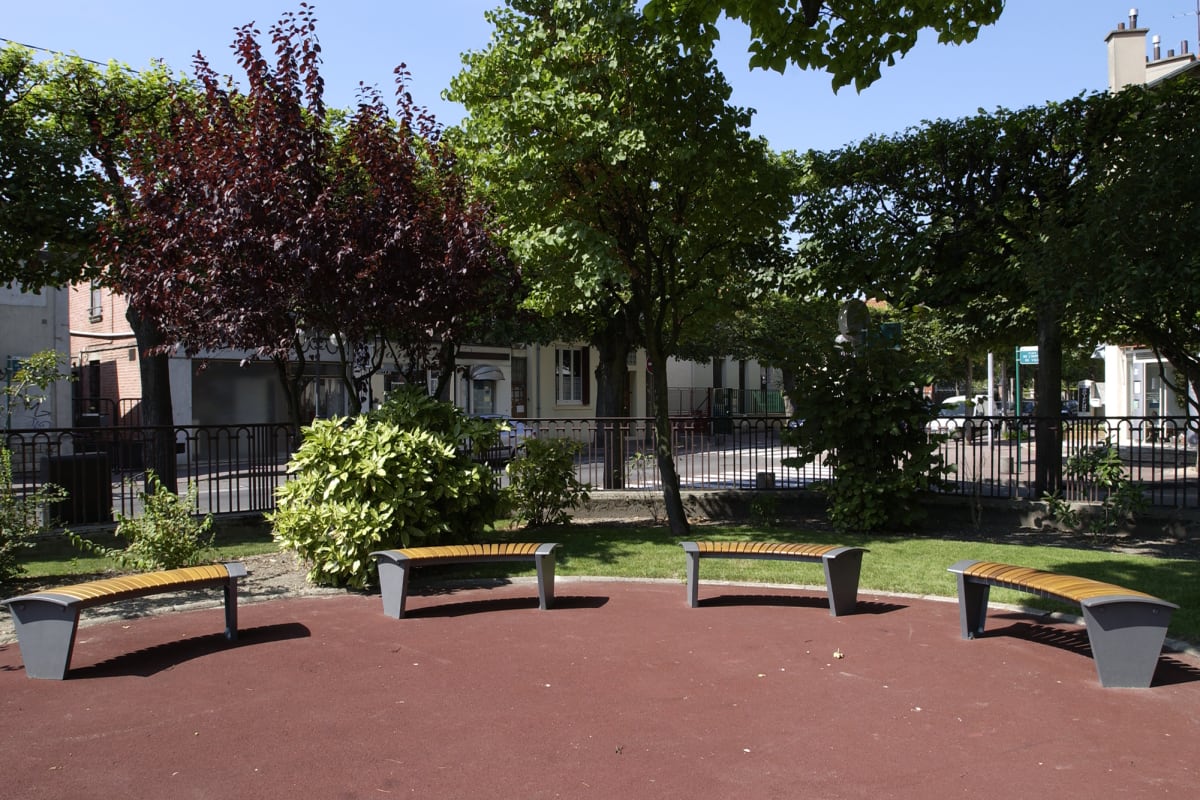 sineu graff rendezvous curved benches