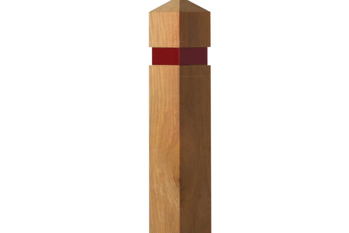 square timber bollard with pyramid top