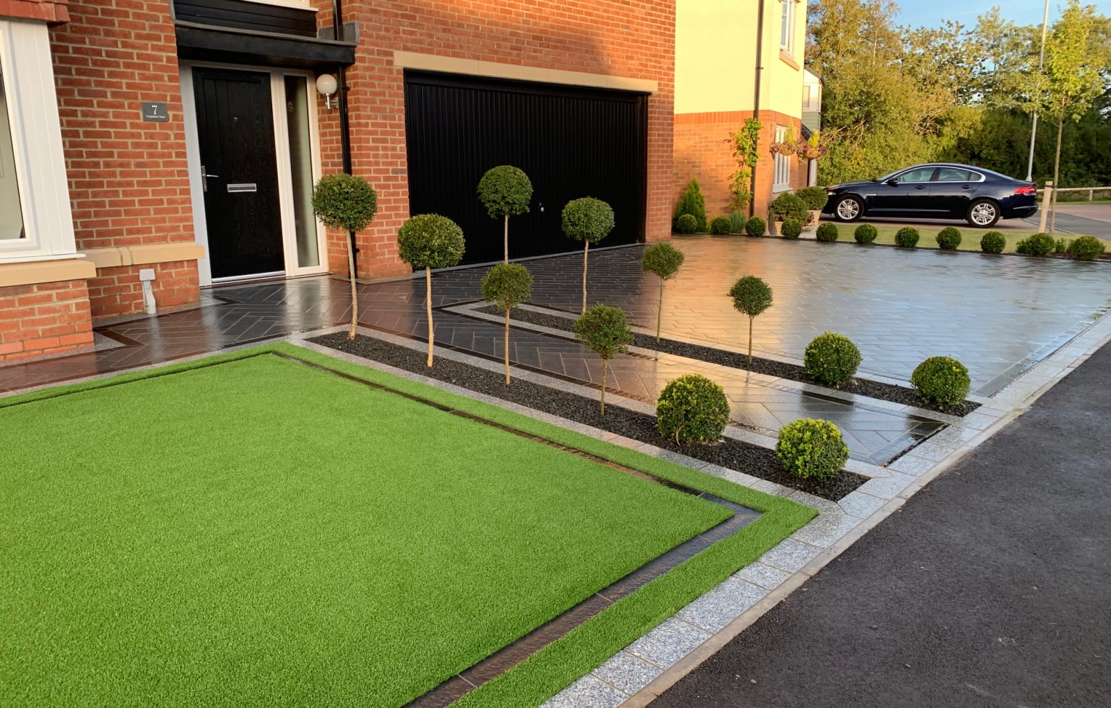 Marshalls Granite Eclipse block paving in Dark