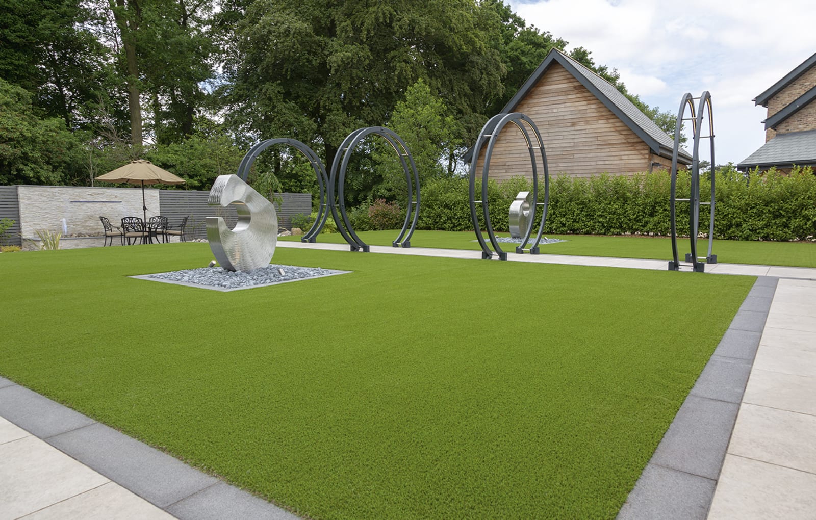 Symphony patio in Ivory and Always Green artificial grass