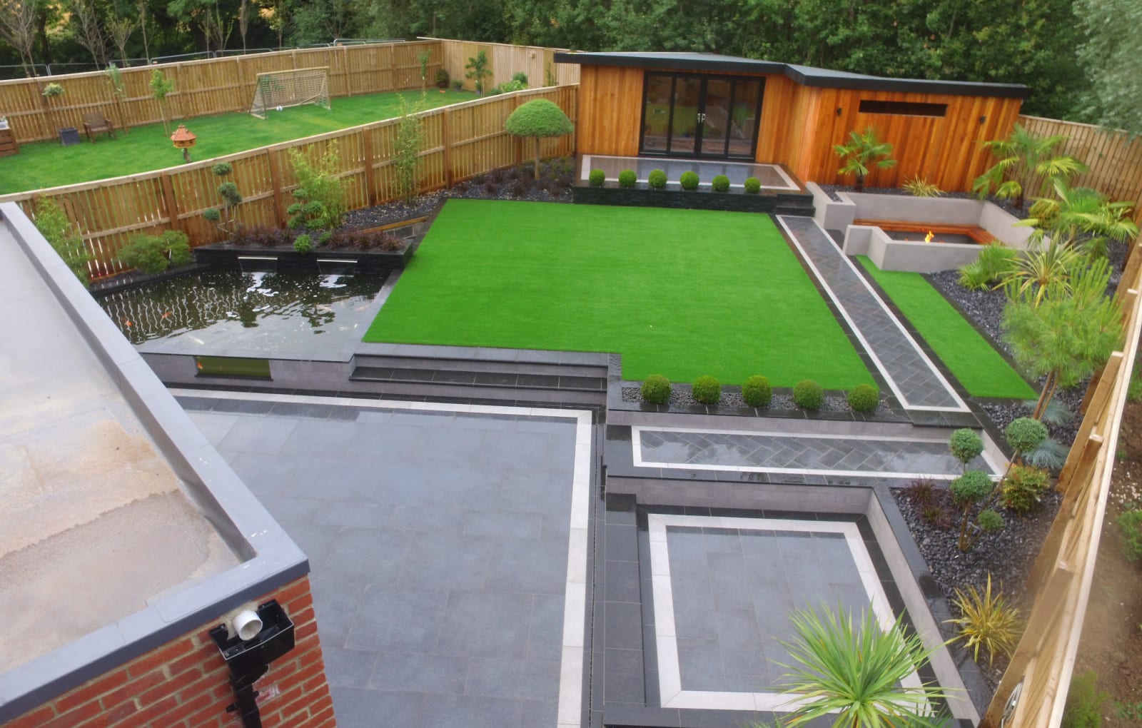 Symphony paving in Basalt with Granite Eclipse