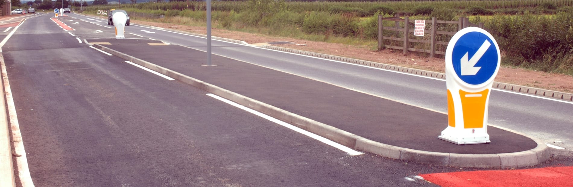contour traffic bollard