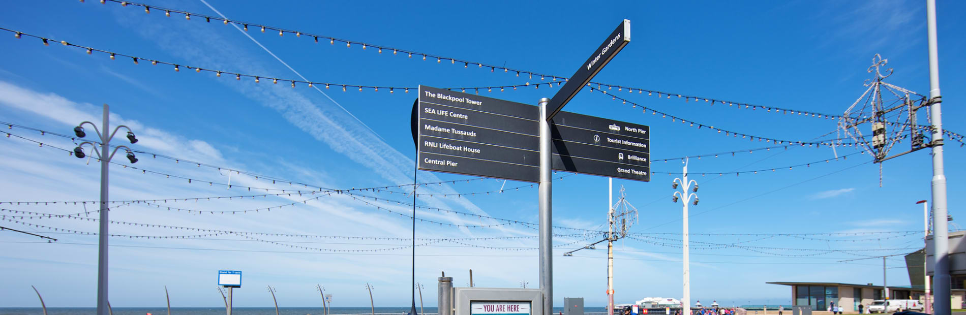 Ferrocast Heritage Fingerpost In Polyurethane Marshalls