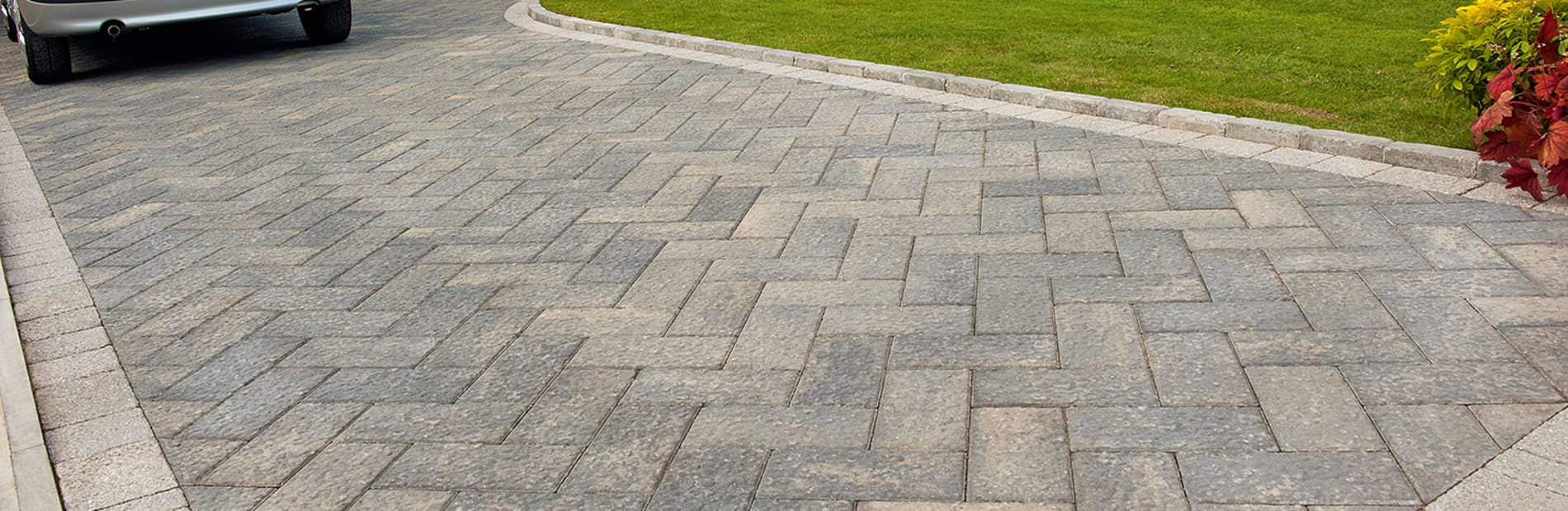 Choosing The Right Service For Cleaning Block Paved Driveways