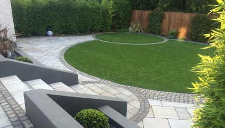 pavex with fairstone setts and linear