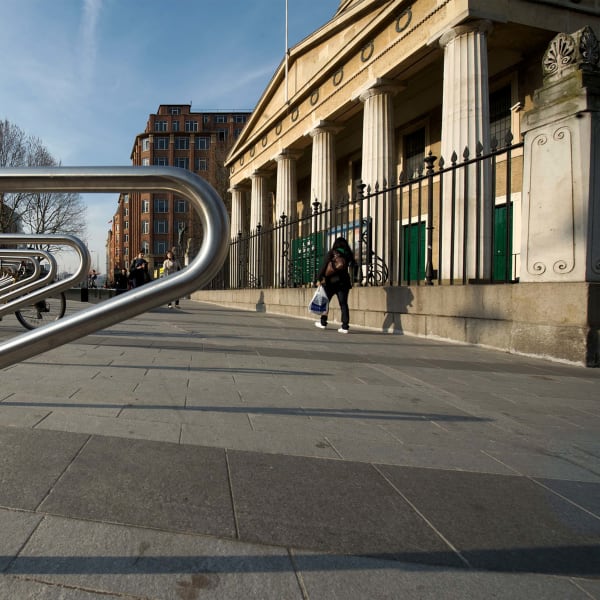 geo pennant cycle stand
