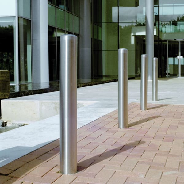 rs 001 stainless steel bollard