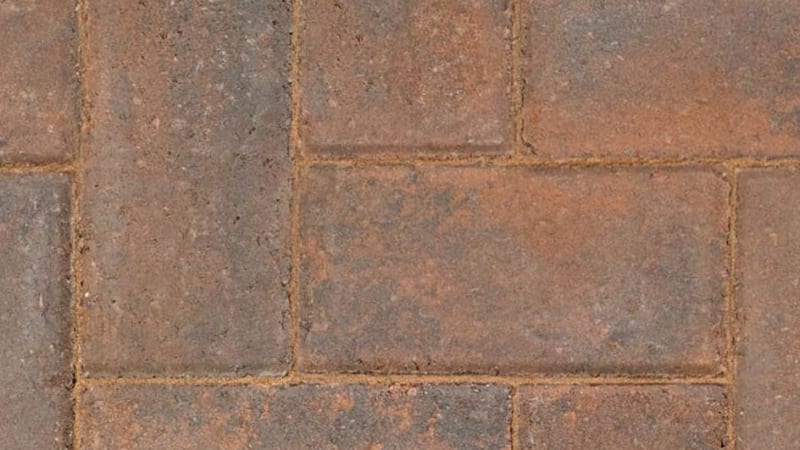 marshalls keyblok block paving in burnt ochre