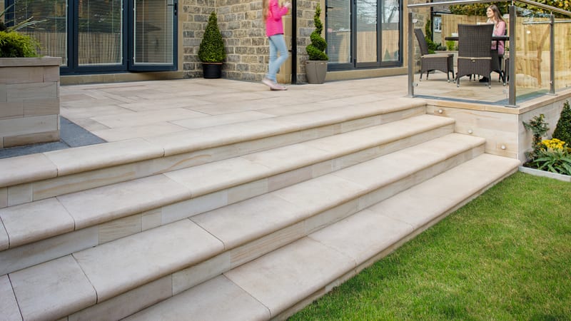 Sawn Versuro Steps - Caramel Cream