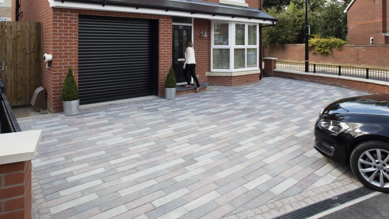 Driveline Metro - Light And Dark Grey With Maroon And Rose