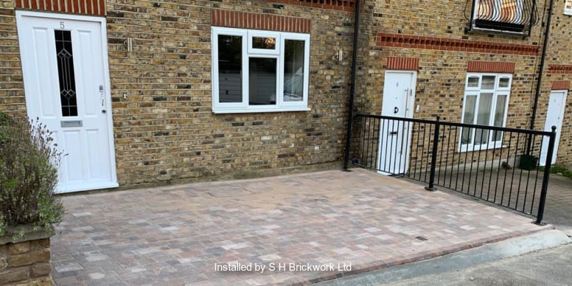 Marshalls block paving installed by a Marshalls Register Member.