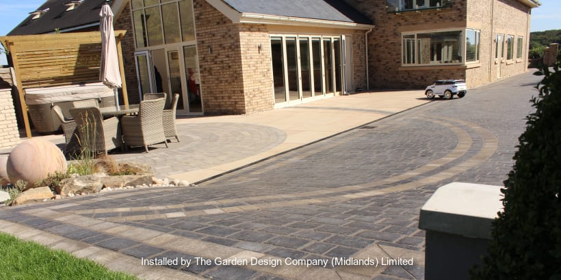 Marshalls paving laid in a patio.
