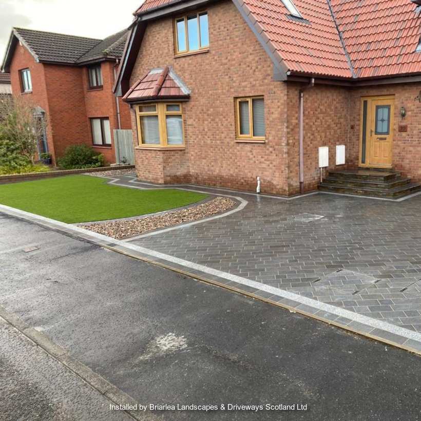 Marshalls driveway product installed by a Marshalls register member