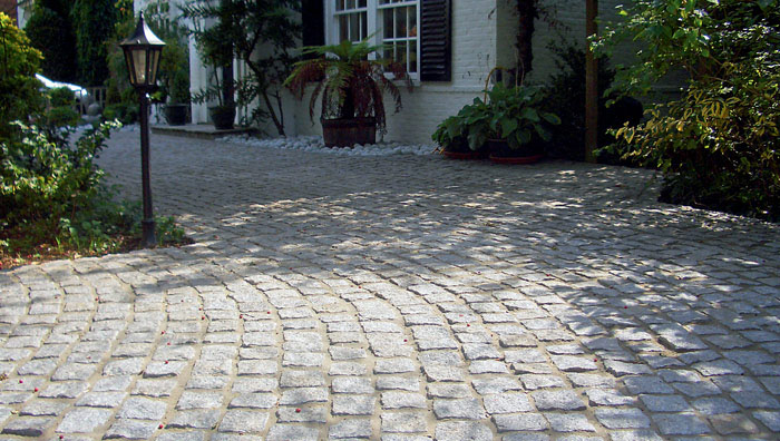 how-to-lay-cropped-granite-setts-marshalls