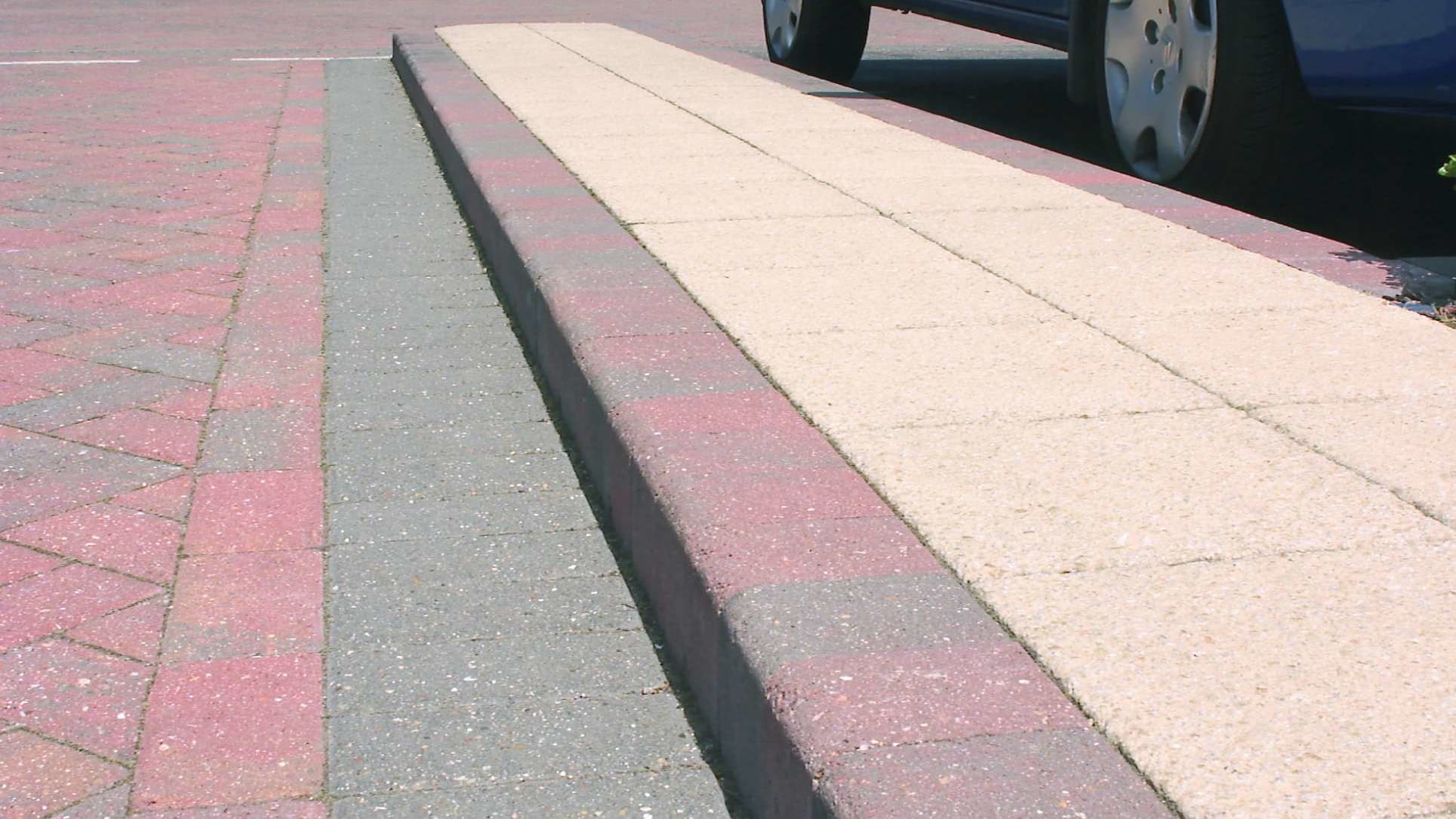 Kerb Stone Concrete Edging Kerbs & Commercial Road Edging Kerb Blocks
