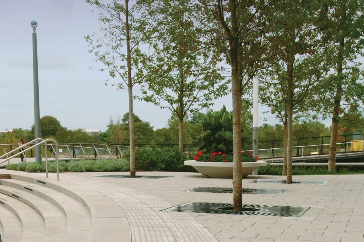 hazard warning natural chiswick park london