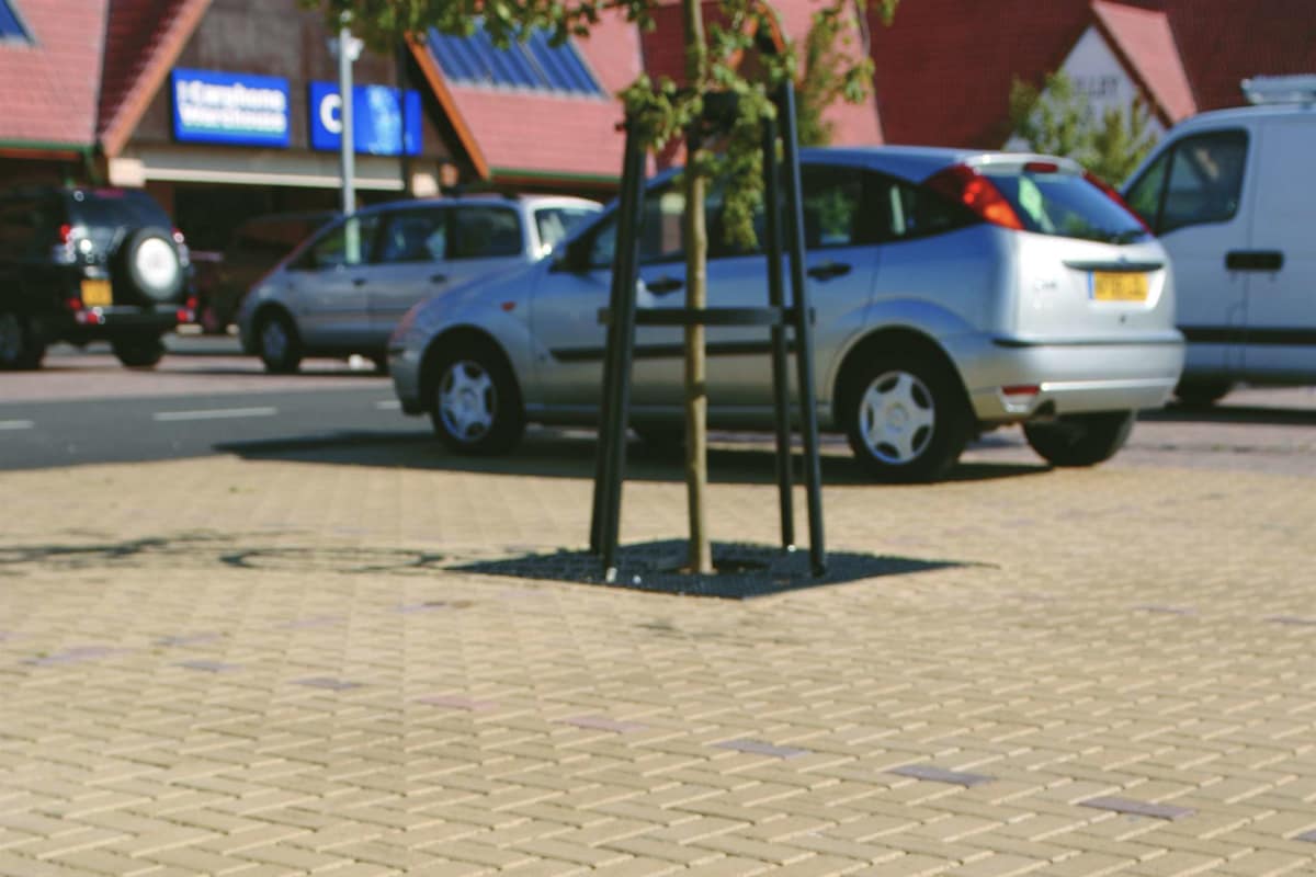 priora buff and brindle block paving - leicester