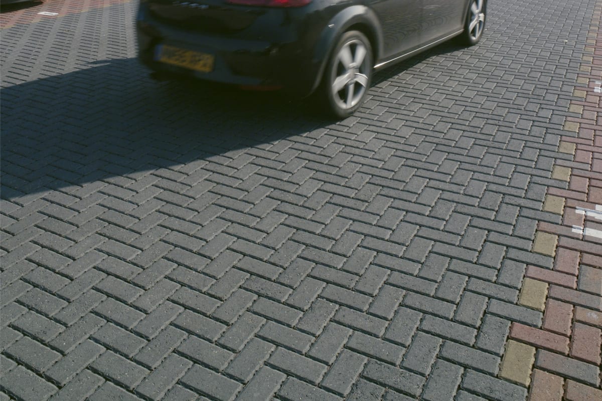 priora block paving - charcoal - exeter