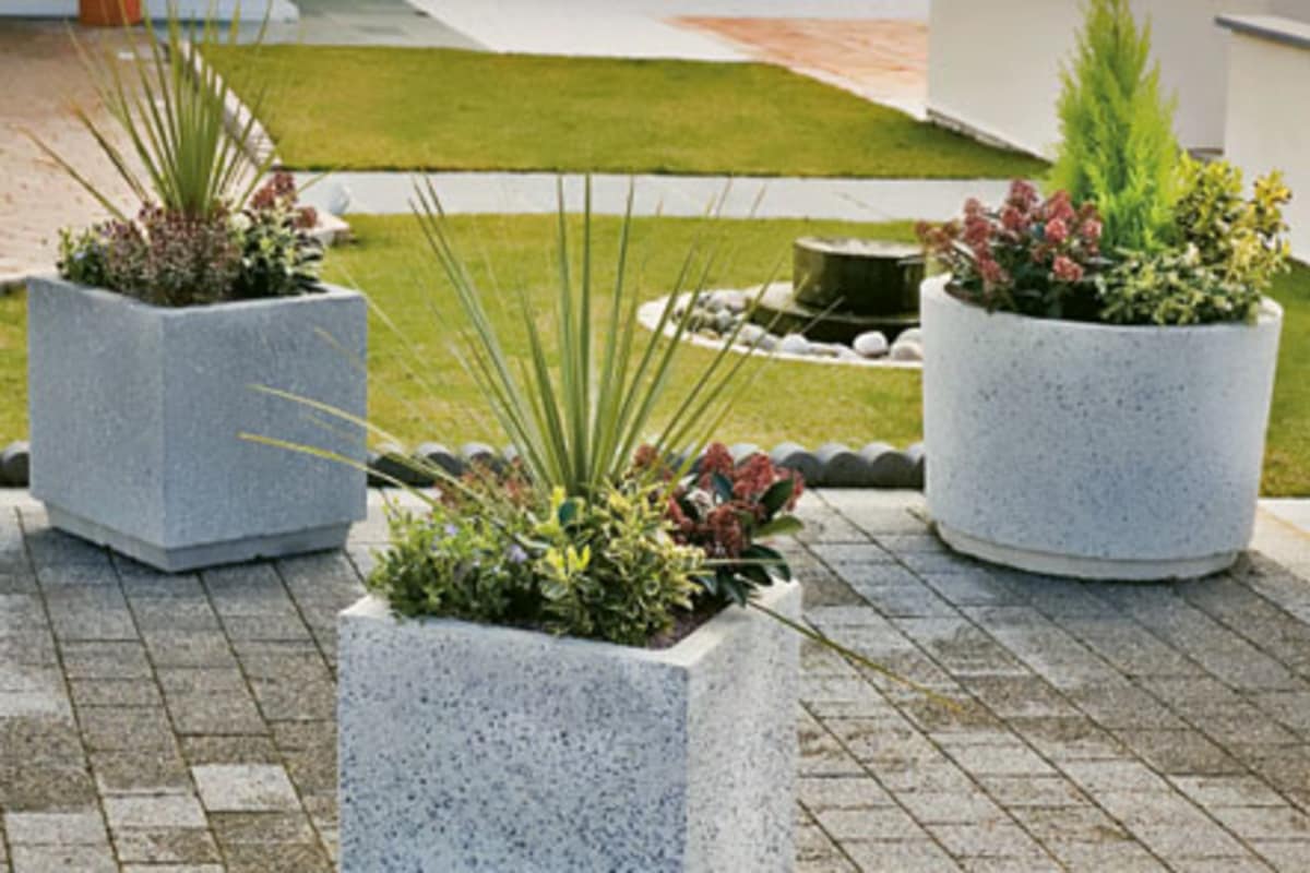 monoscape strada circular concrete planter