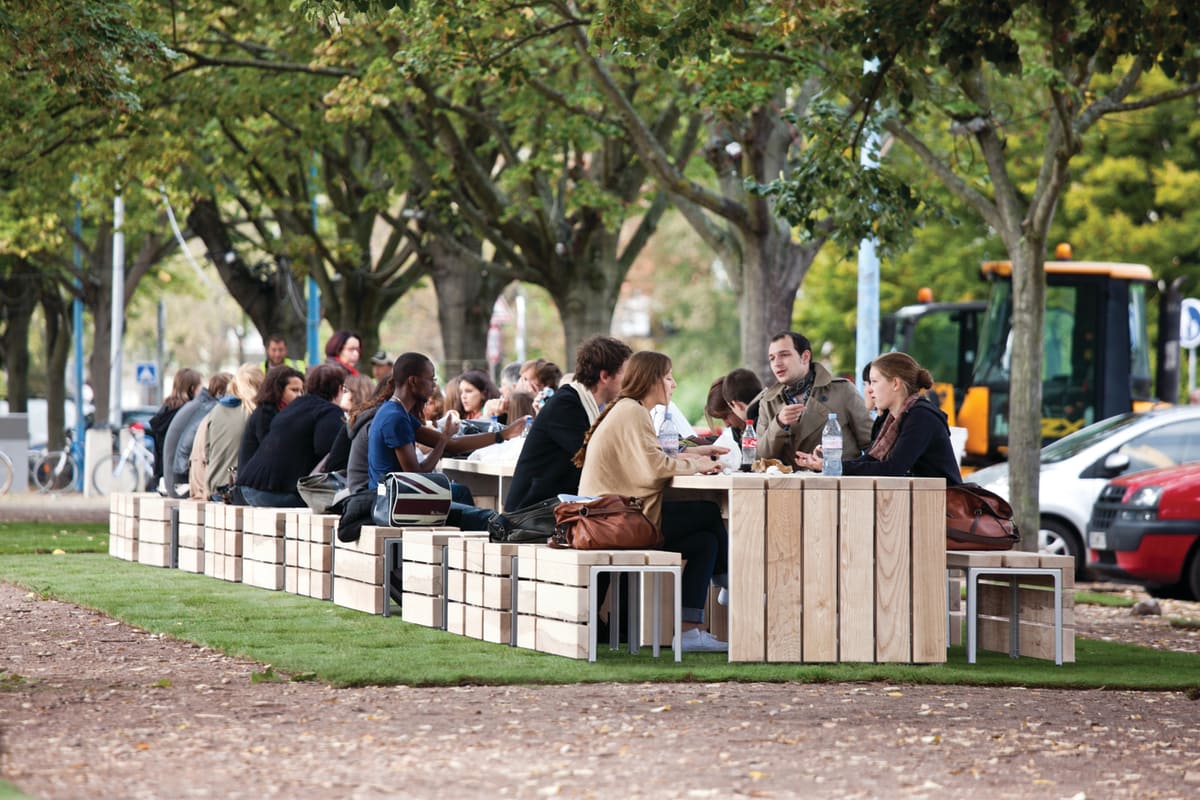 sineu graff link timber table and benches