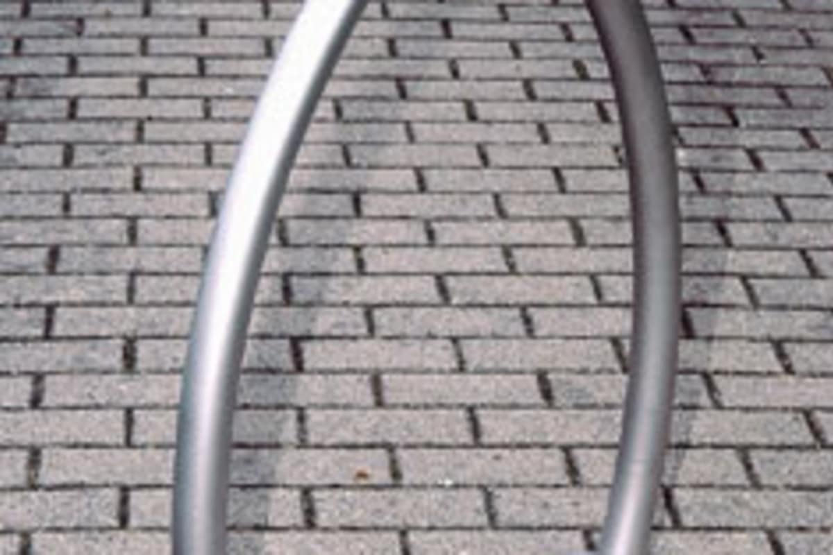 sineu graff wishbone steel and stainless steel cycle stand