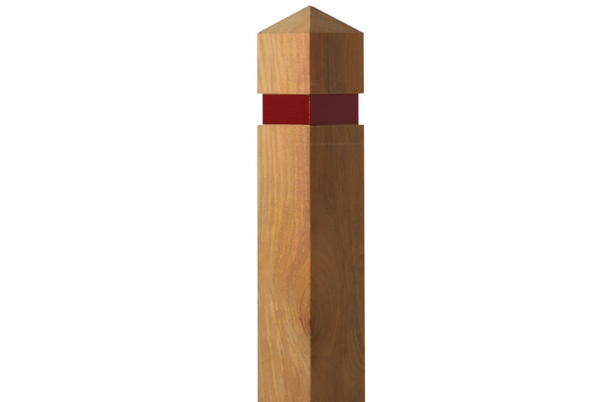 square timber bollard with pyramid top