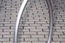 sineu graff wishbone steel and stainless steel cycle stand