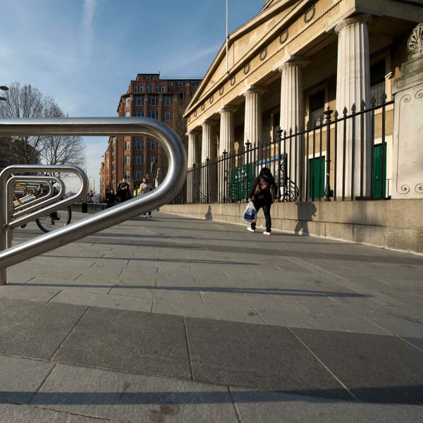 geo pennant cycle stand