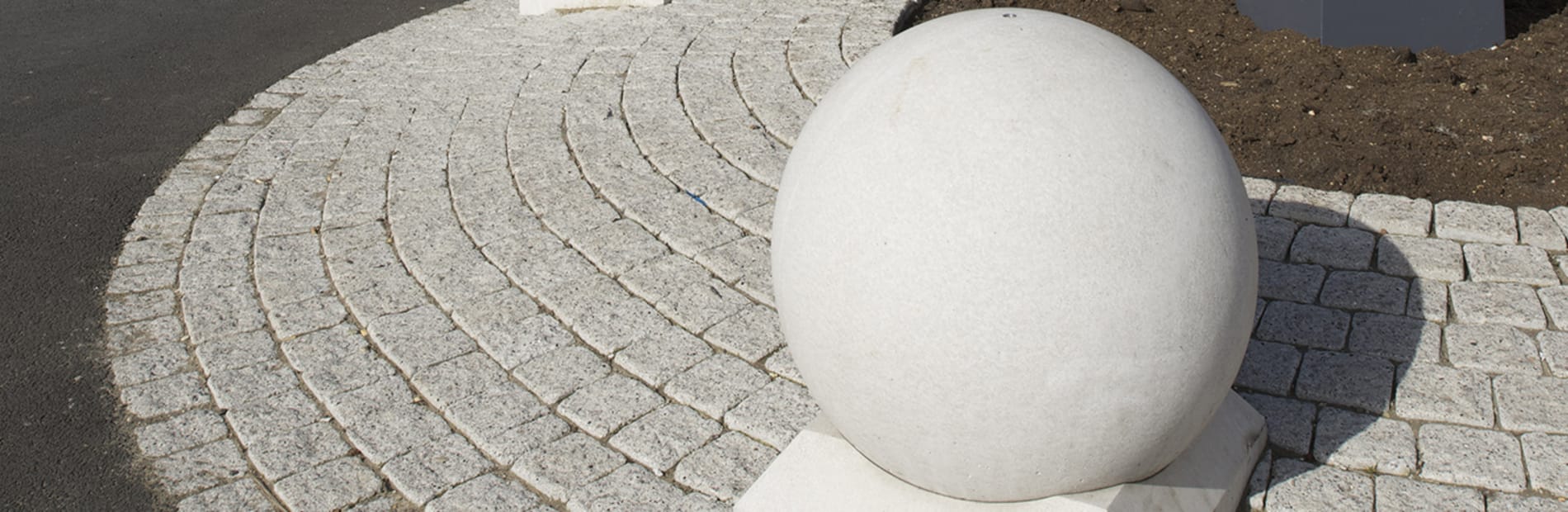 circular bollards on roundabout