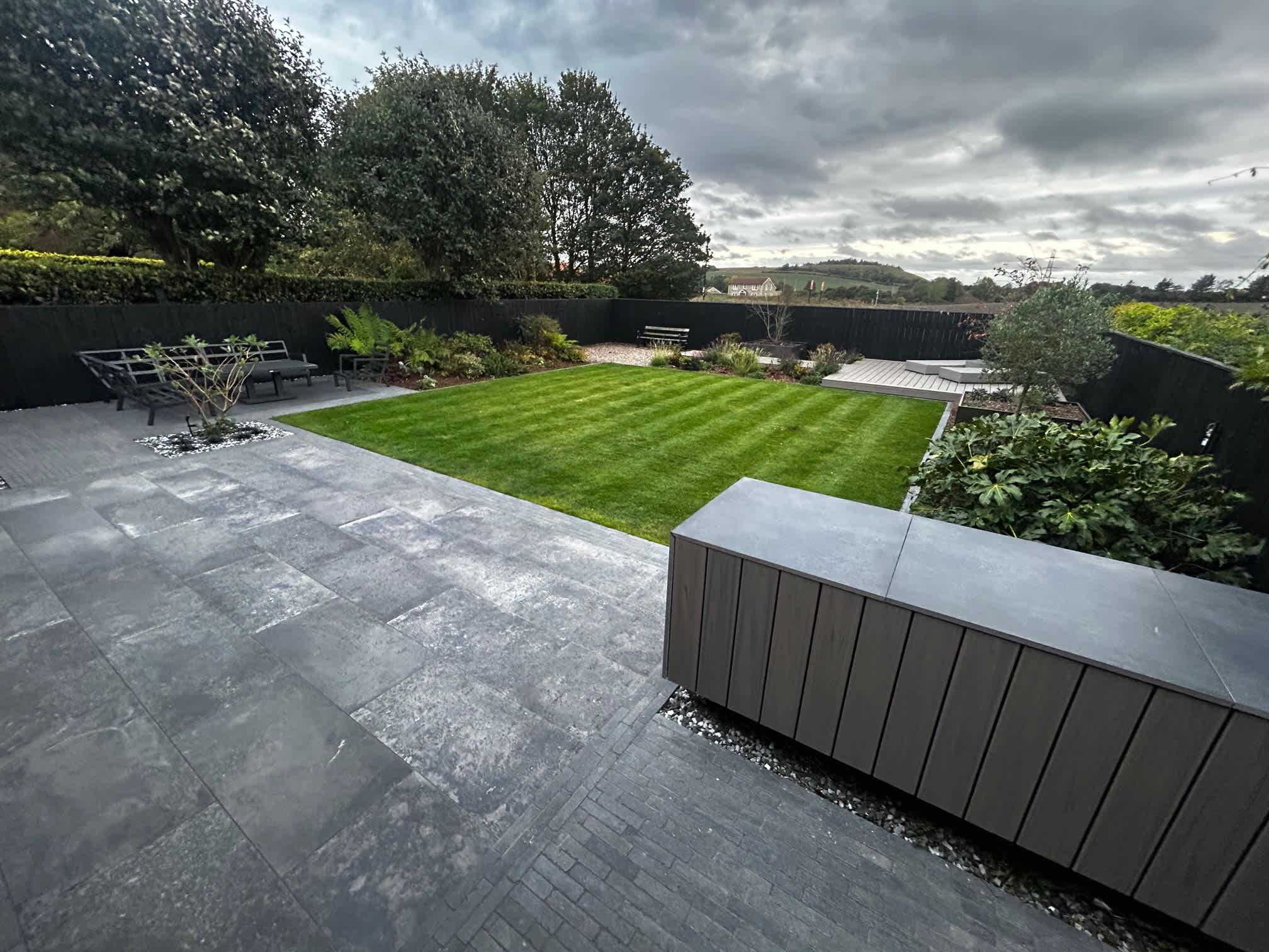 Marshalls SYMPHONY Elements in Iron