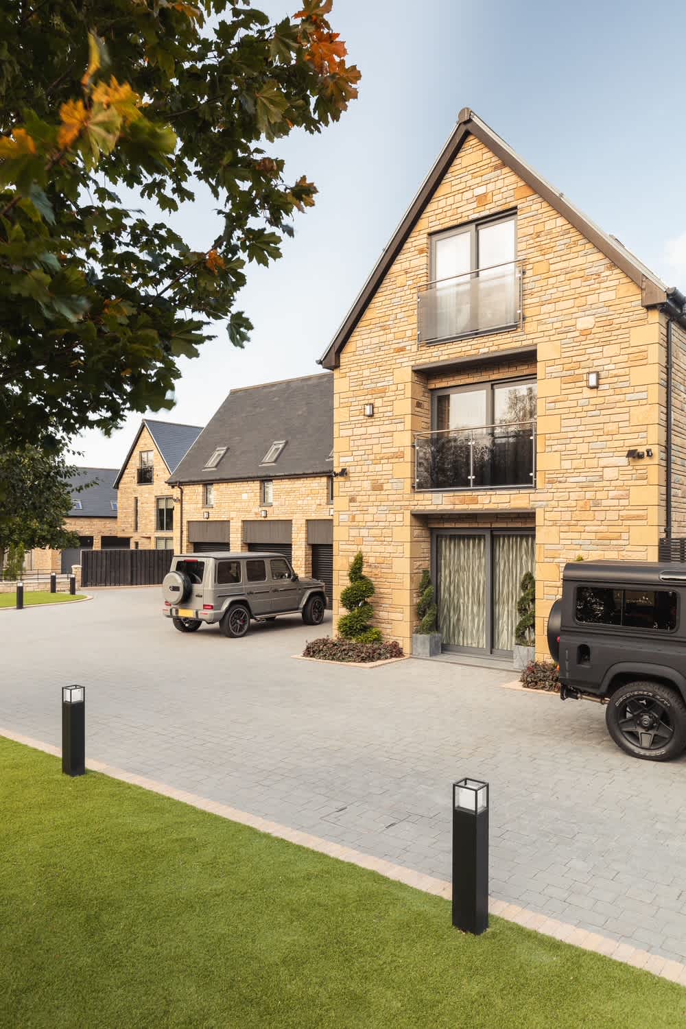 Marshalls Drivesett Tegula in Charcoal