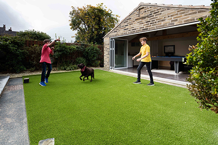 House builder artificial grass for gardens and homes
